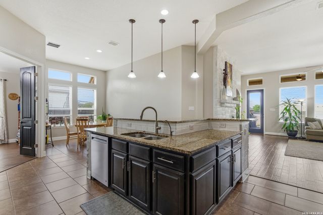 3335 HARVEST CRST, Marion, TX 78124