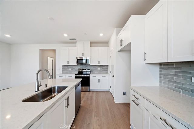 3560 S Eichler Paseo, Ontario, CA 91761