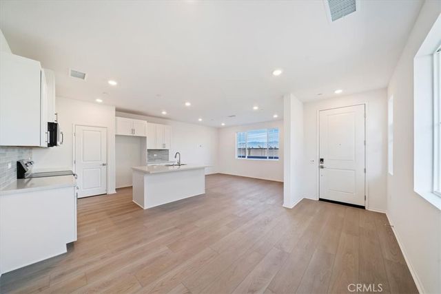 3560 S Eichler Paseo, Ontario, CA 91761