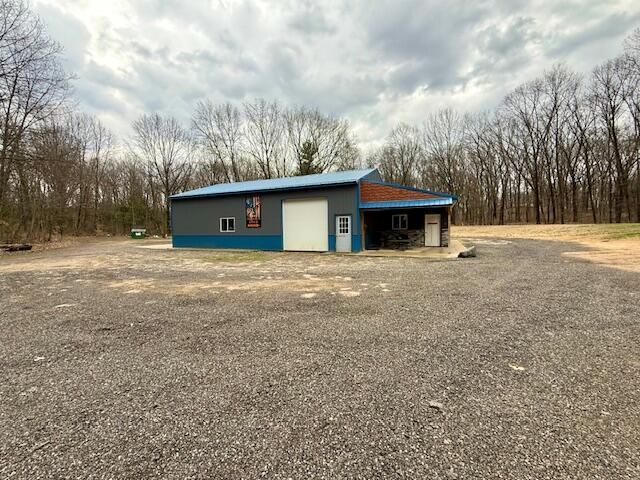 53815 Glenwood Road, Wayne Twp, MI 49047
