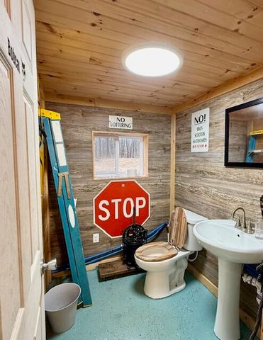 53815 Glenwood Road, Wayne Twp, MI 49047