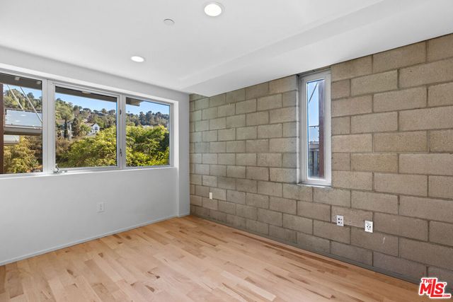 3450 Cahuenga Boulevard 801, Los Angeles, CA 90068