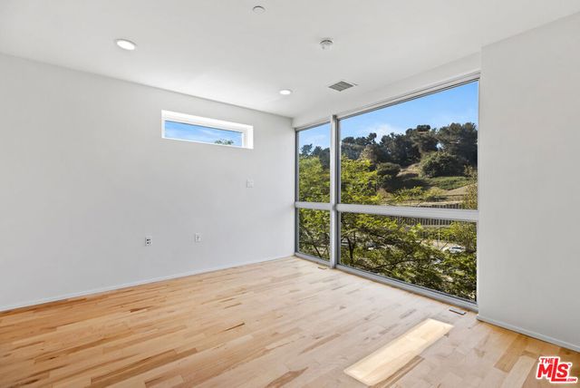 3450 Cahuenga Boulevard 801, Los Angeles, CA 90068