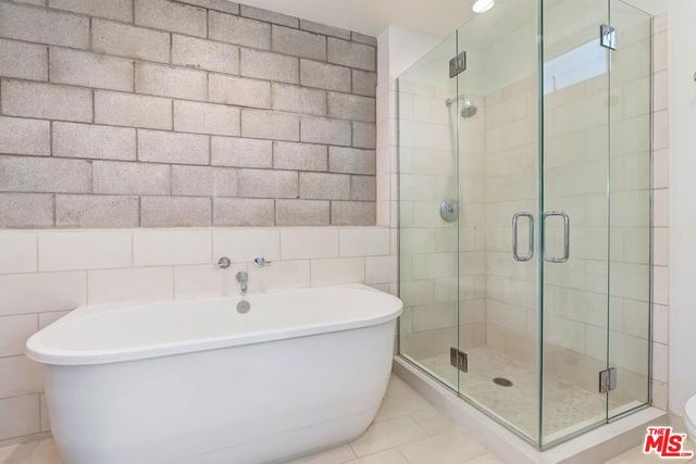 3450 Cahuenga Boulevard 801, Los Angeles, CA 90068