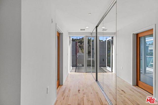 3450 Cahuenga Boulevard 801, Los Angeles, CA 90068