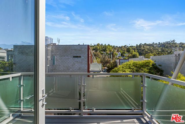 3450 Cahuenga Boulevard 801, Los Angeles, CA 90068