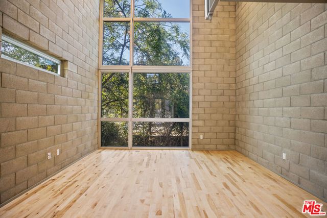 3450 Cahuenga Boulevard 801, Los Angeles, CA 90068