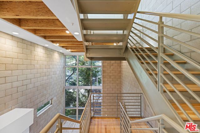 3450 Cahuenga Boulevard 801, Los Angeles, CA 90068