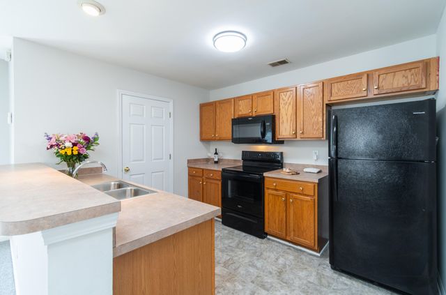 4833 Shady Tree Lane, Summerville, SC 29485