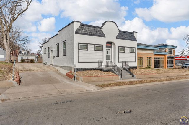 2012 SW 10th Ave, Topeka, KS 66604