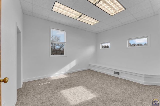 2012 SW 10th Ave, Topeka, KS 66604