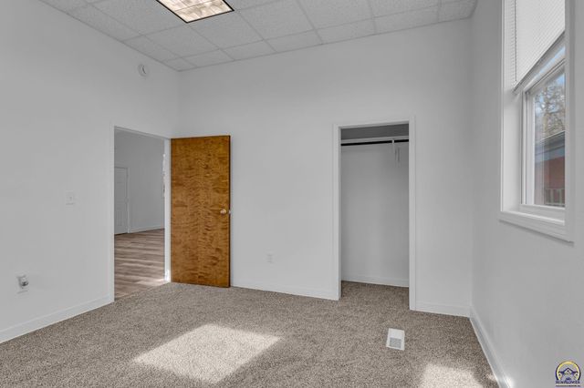 2012 SW 10th Ave, Topeka, KS 66604