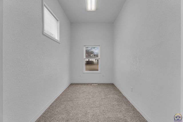 2012 SW 10th Ave, Topeka, KS 66604