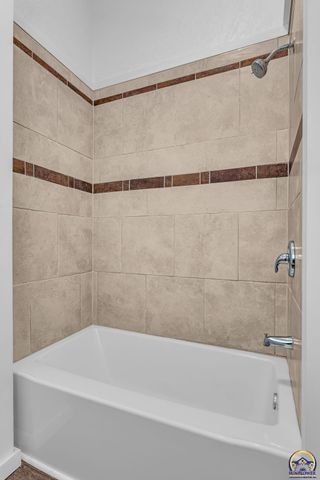 2012 SW 10th Ave, Topeka, KS 66604