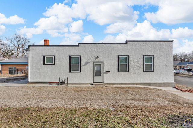 2012 SW 10th Ave, Topeka, KS 66604