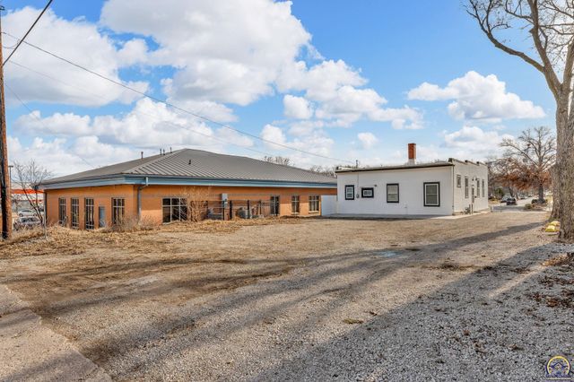 2012 SW 10th Ave, Topeka, KS 66604