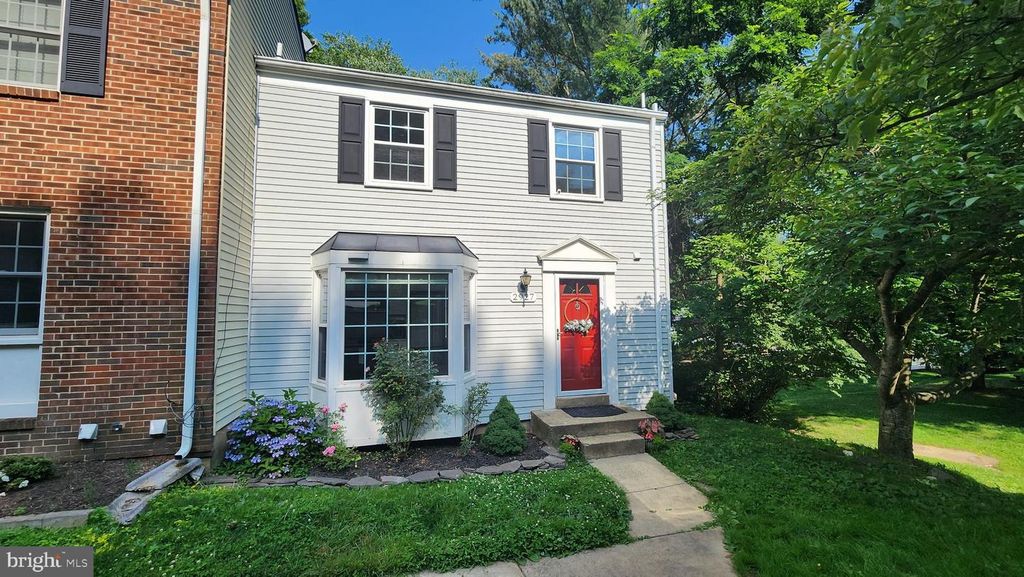2927 AMBERLEIGH WAY, Fairfax, VA 22031