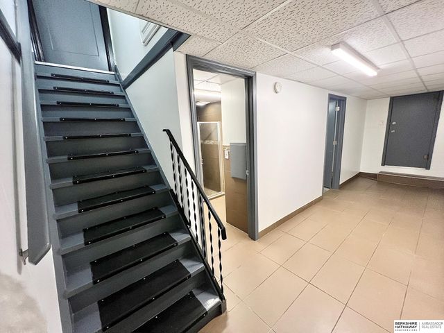 4231 F Street, Omaha, NE 68107