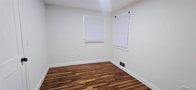 33 Silverpine Drive, Amityville, NY 11701