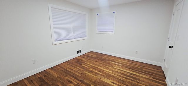 33 Silverpine Drive, Amityville, NY 11701