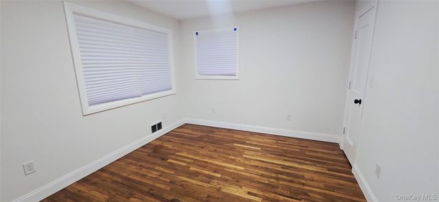 33 Silverpine Drive, Amityville, NY 11701