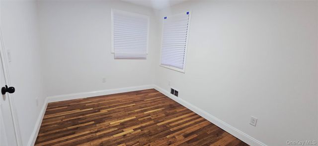 33 Silverpine Drive, Amityville, NY 11701