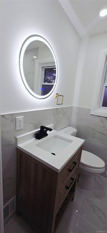 33 Silverpine Drive, Amityville, NY 11701