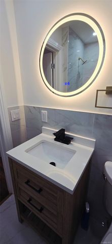 33 Silverpine Drive, Amityville, NY 11701