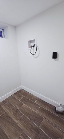 33 Silverpine Drive, Amityville, NY 11701