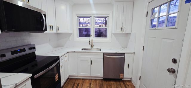 33 Silverpine Drive, Amityville, NY 11701