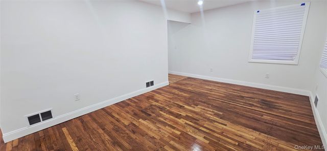 33 Silverpine Drive, Amityville, NY 11701