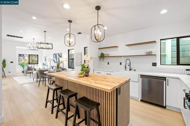 1920 Linden St, Oakland, CA 94607