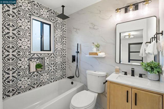 1920 Linden St, Oakland, CA 94607