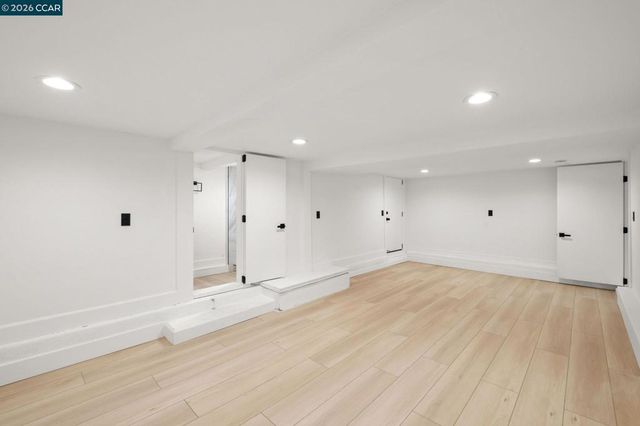 1920 Linden St, Oakland, CA 94607