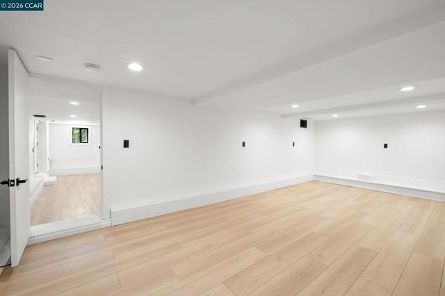 1920 Linden St, Oakland, CA 94607