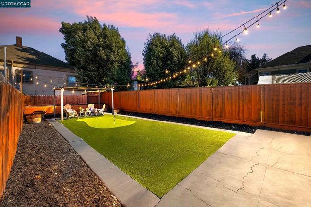 1920 Linden St, Oakland, CA 94607