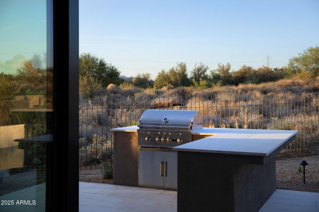 9750 E TROON NORTH Drive, Scottsdale, AZ 85262