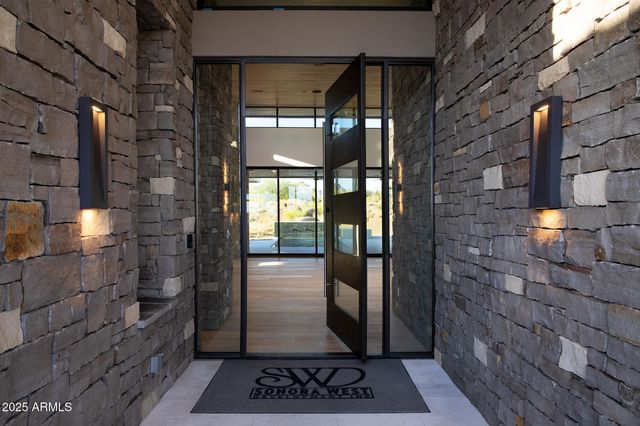 9750 E TROON NORTH Drive, Scottsdale, AZ 85262