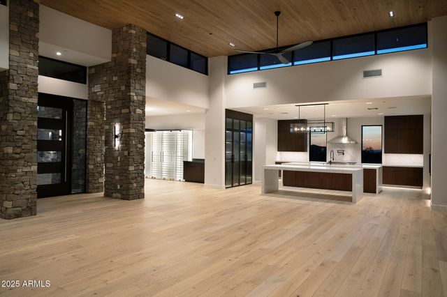 9750 E TROON NORTH Drive, Scottsdale, AZ 85262