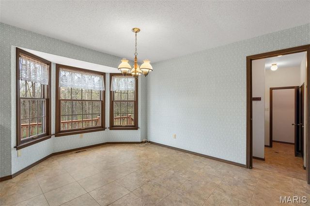 17 Stablestone Drive, Union, MO 63084