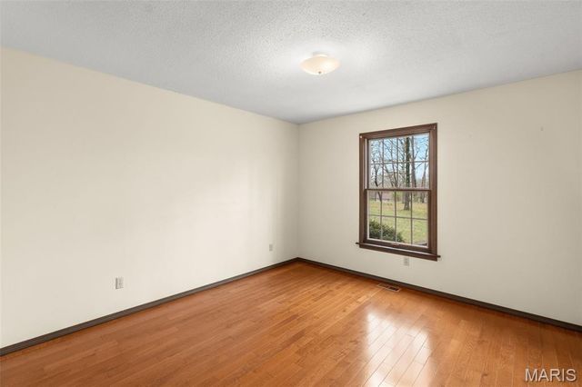 17 Stablestone Drive, Union, MO 63084