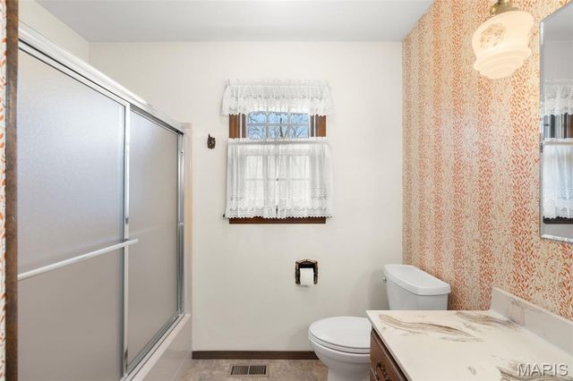 17 Stablestone Drive, Union, MO 63084