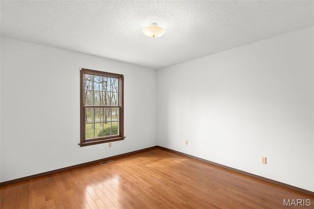 17 Stablestone Drive, Union, MO 63084