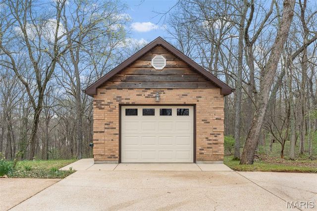 17 Stablestone Drive, Union, MO 63084