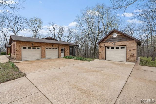 17 Stablestone Drive, Union, MO 63084