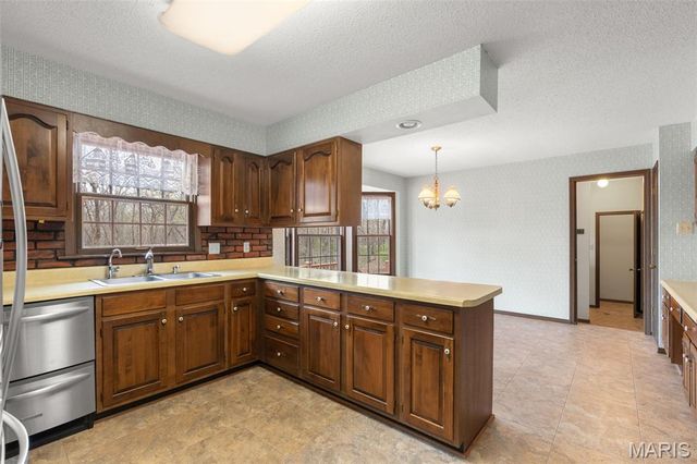 17 Stablestone Drive, Union, MO 63084