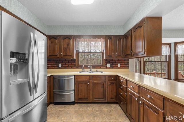 17 Stablestone Drive, Union, MO 63084