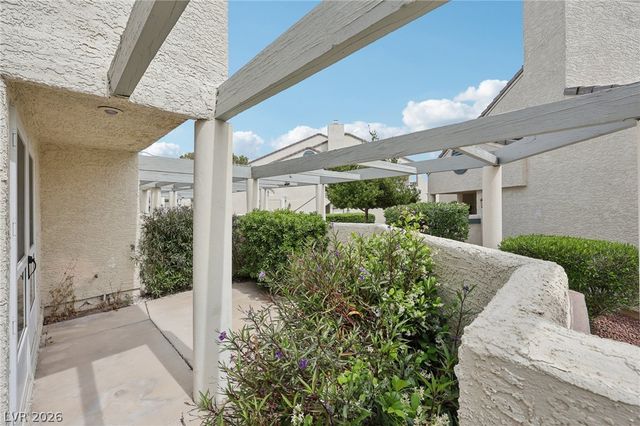 8913 Antioch Way, Las Vegas, NV 89117