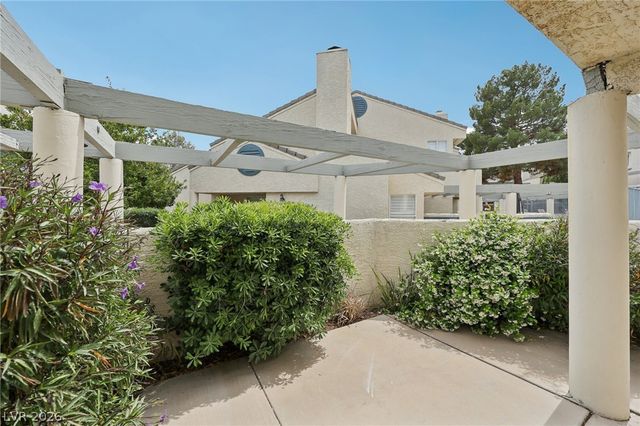 8913 Antioch Way, Las Vegas, NV 89117