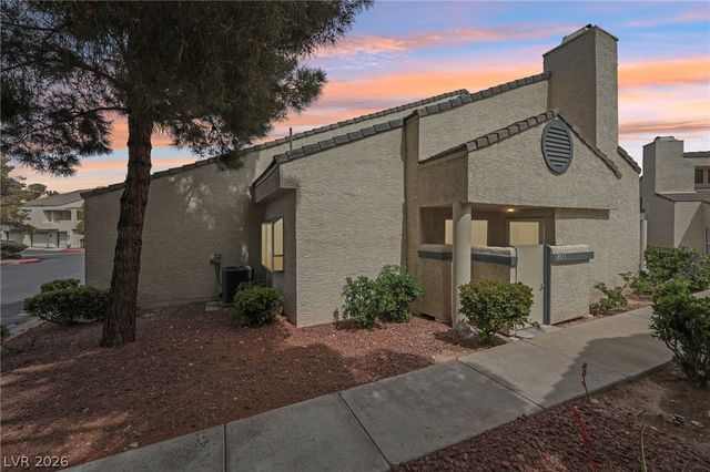 8913 Antioch Way, Las Vegas, NV 89117